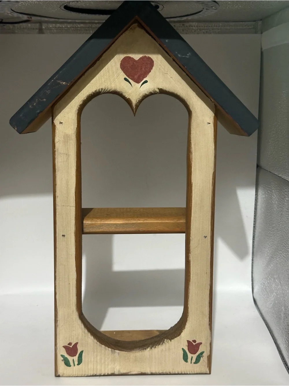 Wooden Heart & Tulip Shelf Wall Decor in Cream and Blue